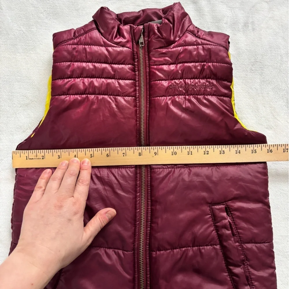 Calvin Klein Jeans Kid’s Vest Burgundy Yellow Sleeveless Unisex Puffer Size T6